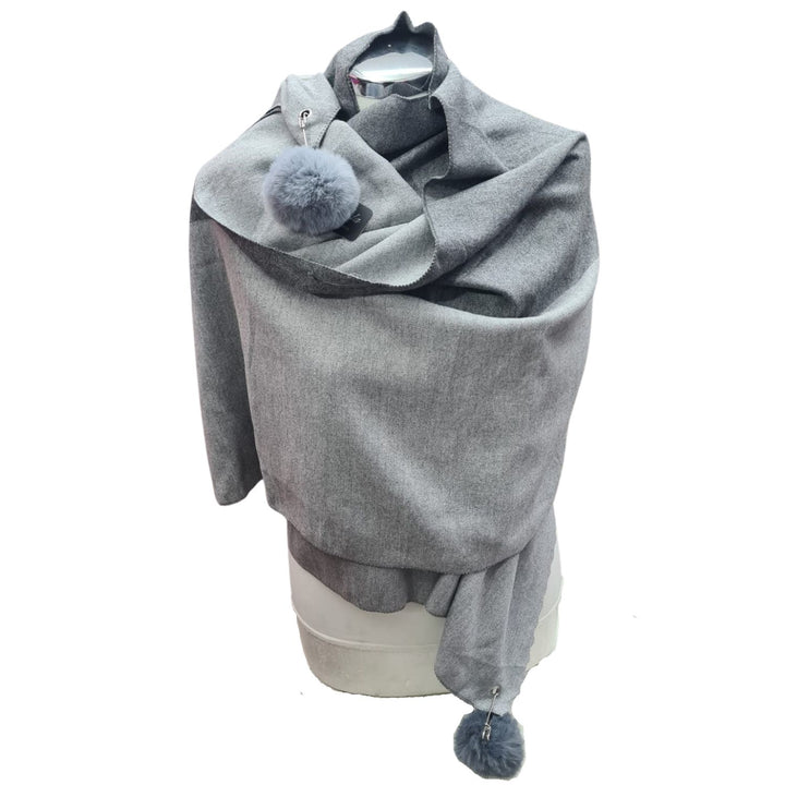 Sciarpa Effetto Cashmere con Dettaglio Pompon in Peluche - Eleganza e Stile per l'Inverno